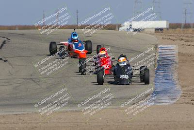 media/Nov-19-2022-CalClub SCCA (Sat) [[baae7b5f0c]]/Group 1/Race (Outside Grapevine)/